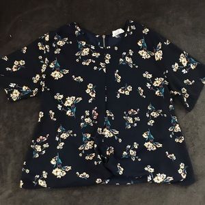 Flower Top with Knotted Front